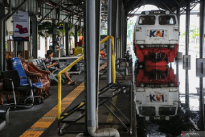 Imbas Banjir, Enam KA Tujuan Surabaya Masih Alami Keterlambatan