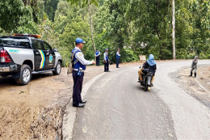 Jalur Lumajang-Malang Melalui Piket Nol Ditutup Akibat Longsor